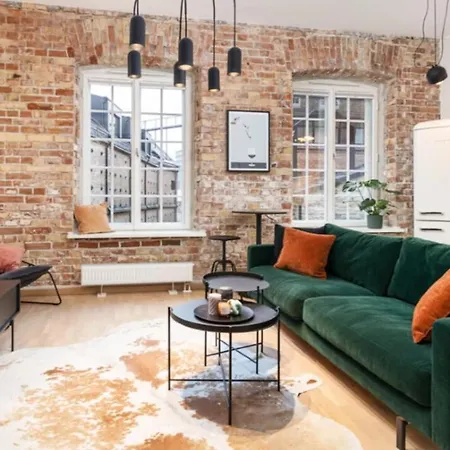 Modern Loft In Center Apartment *